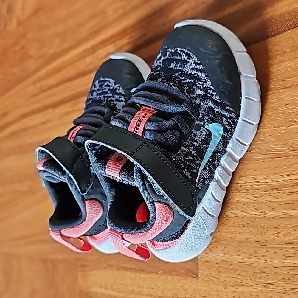 Nike Free Run 2021, toddler running shoes, gently used, size 5c